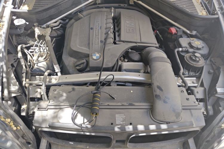Used BMW X5  Engine Bay