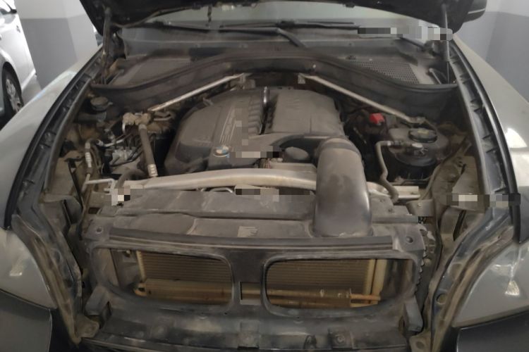 Used BMW X5 2013 xDrive35i Luxury Model Engine Bay