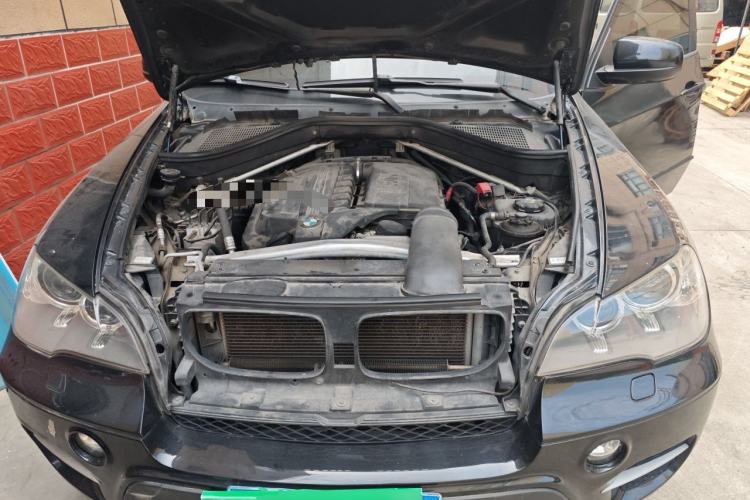 Used BMW X5 2013 xDrive35i Leading Model Engine Bay