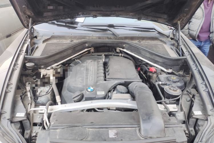 Used BMW X5 2013 xDrive35i Leading Model Engine Bay