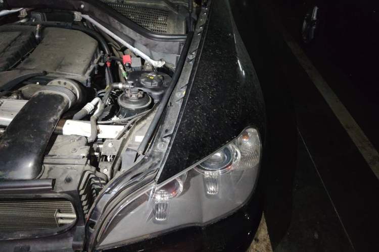 Used BMW X5 2013 xDrive35i Middle East version Engine Bay Left