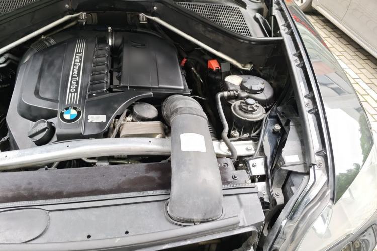 Used BMW X5 2013 xDrive35i Leading Model Engine Bay Left