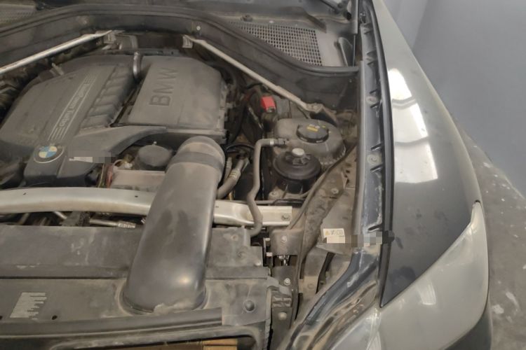 Used BMW X5 2013 xDrive35i Luxury Model Engine Bay Left