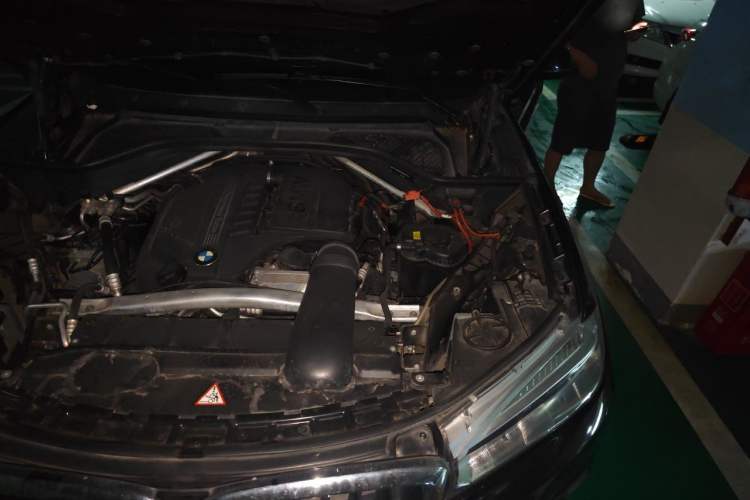 Used BMW X5 2013 xDrive35i Leading Model Engine Bay Left