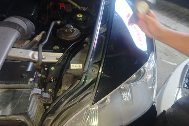 Used BMW X5 2013 xDrive35i Luxury Model Engine Bay Left