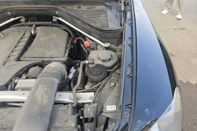 Used BMW X5 2013 xDrive35i Leading Model Engine Bay Left