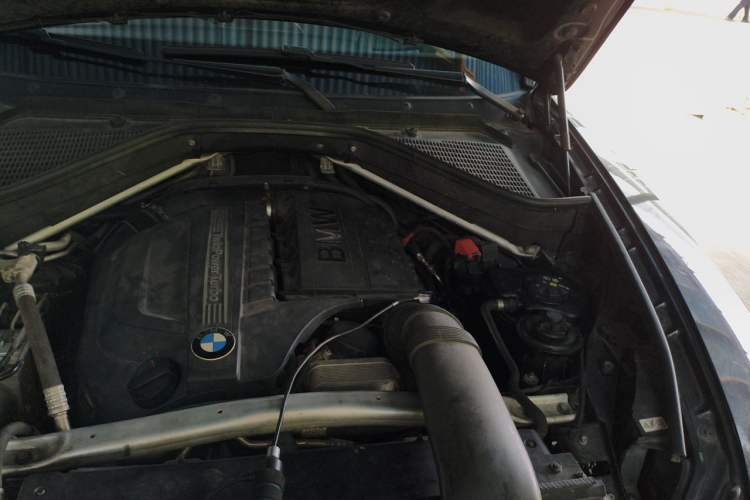 Used BMW X5 2013 xDrive35i Leading Model Engine Bay Left