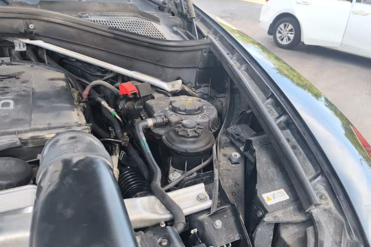 Used BMW X5 2013 xDrive35i Leading Model Engine Bay Left