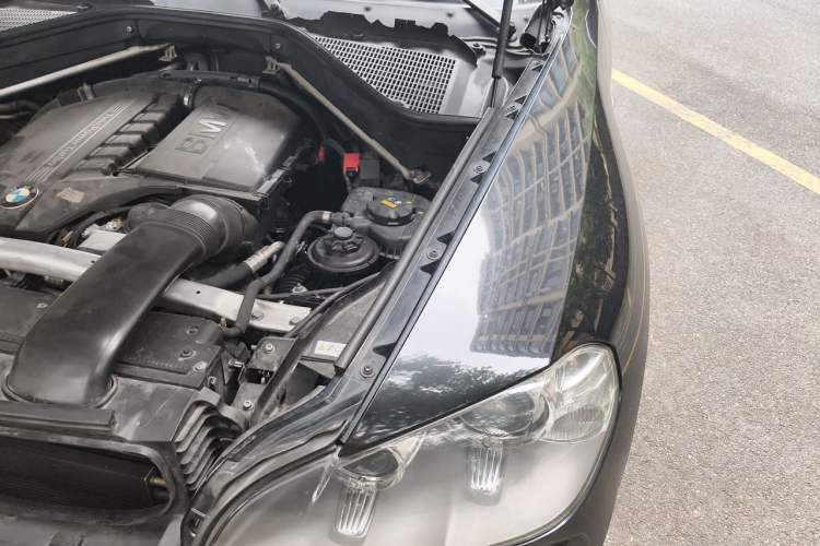 Used BMW X5 2013 xDrive35i Leading Model Engine Bay Left