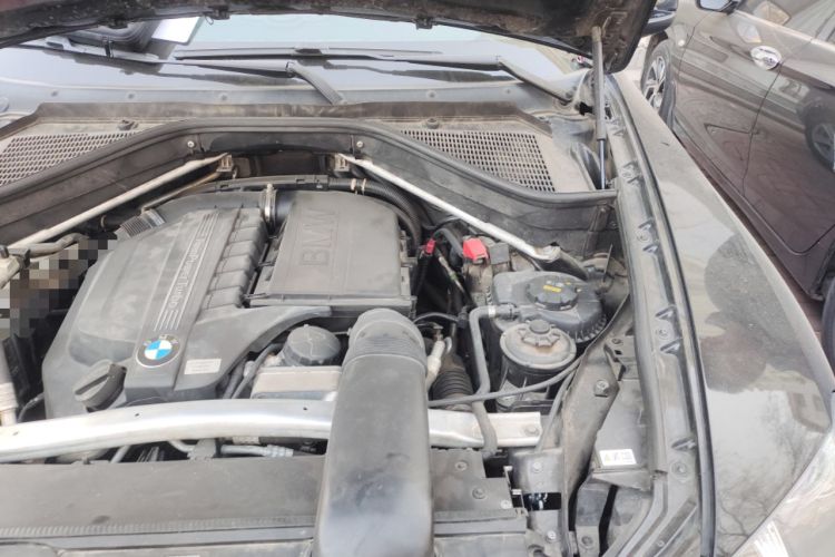 Used BMW X5 2013 xDrive35i Leading Model Engine Bay Left