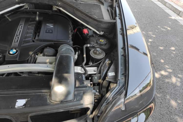 Used BMW X5 2013 xDrive35i Leading Model Engine Bay Left