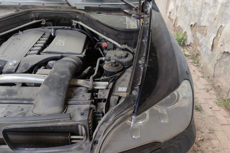 Used BMW X5 2013 xDrive35i Luxury Model Engine Bay Left
