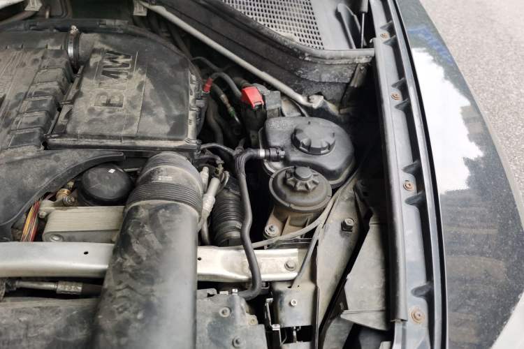 Used BMW X5 2013 xDrive35i Luxury Model Engine Bay Left
