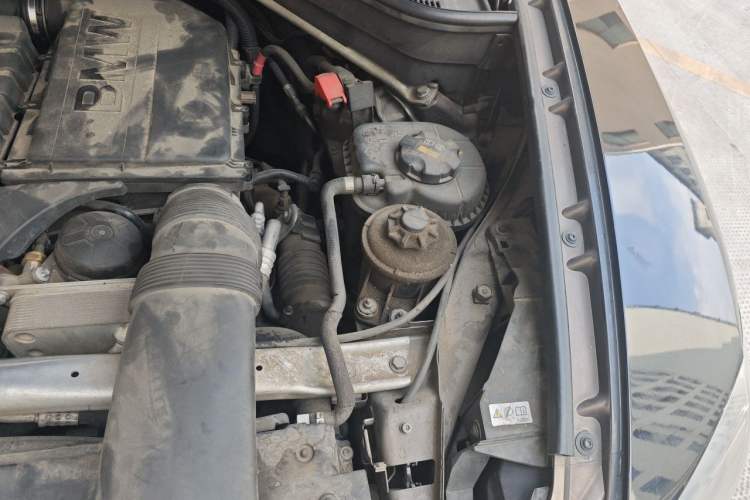 Used BMW X5 2013 xDrive35i Luxury Model Engine Bay Left
