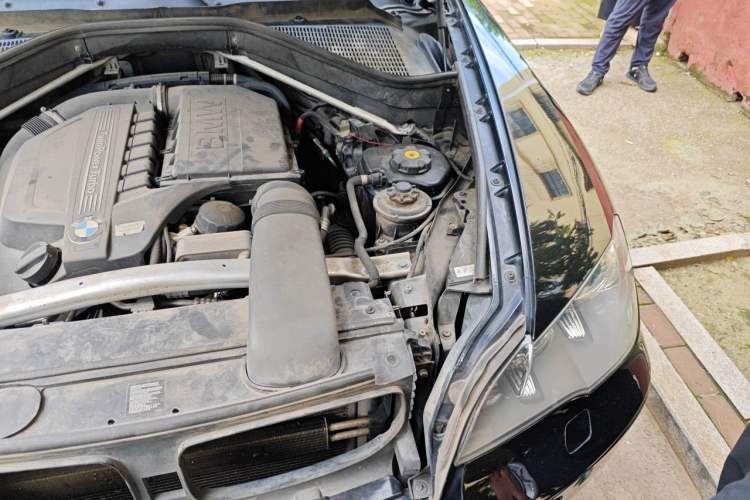 Used BMW X5 2013 xDrive35i Leading Model Engine Bay Left