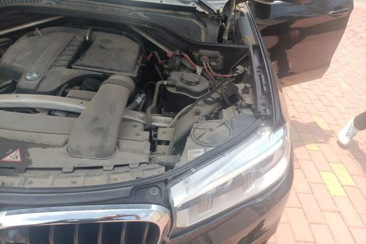 Used BMW X5 2013 xDrive35i Leading Model Engine Bay Left