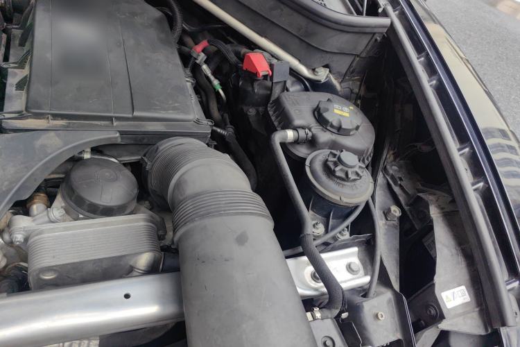 Used BMW X5 2013 xDrive35i Luxury Edition Engine Bay Left