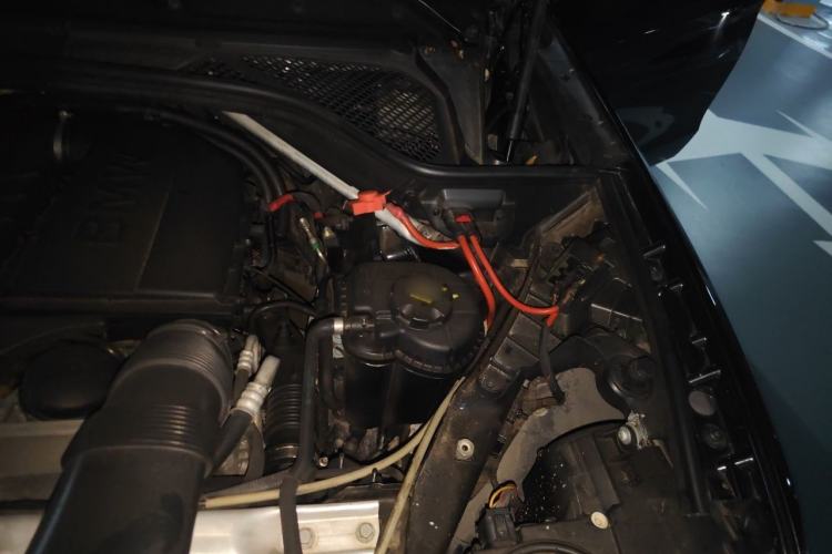 Used BMW X5 2013 xDrive35i Luxury Edition Engine Bay Left