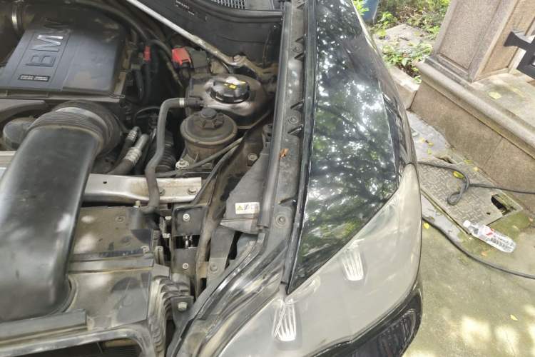 Used BMW X5  Engine Bay Left