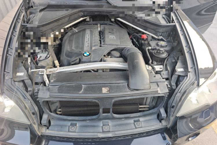 Used BMW X5 2013 xDrive35i U.S. specification Engine Bay