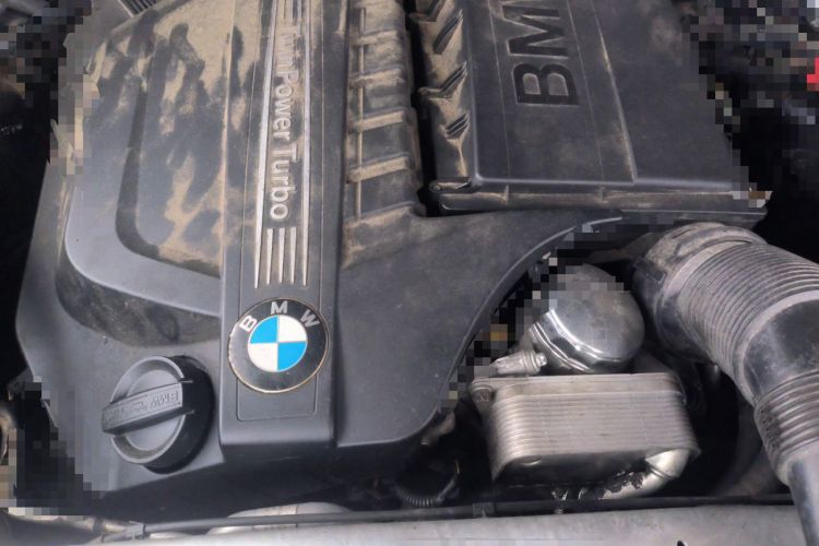 Used BMW X5 2013 xDrive35i Leading Model Engine Bay