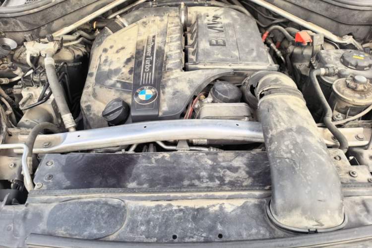 Used BMW X5 2013 xDrive35i Leading Model Engine Bay
