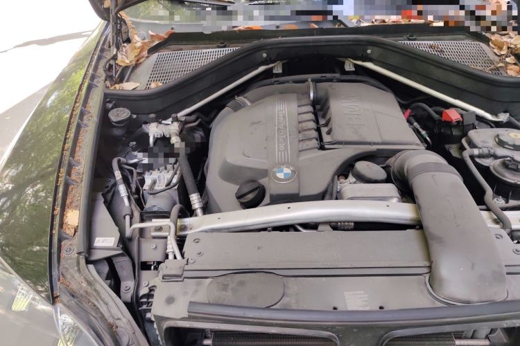Used BMW X5 2013 xDrive35i Leading Model Engine Bay Right
