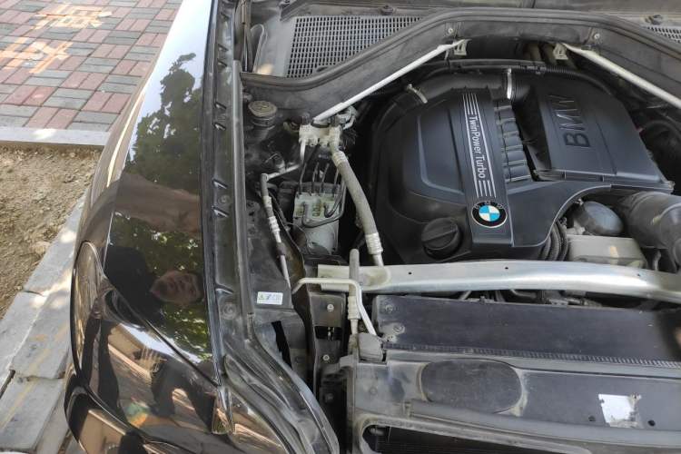 Used BMW X5 2013 xDrive35i Leading Model Engine Bay Right