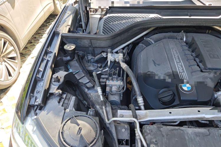 Used BMW X5  Engine Bay Right