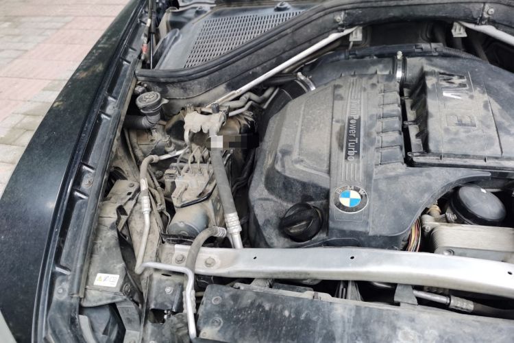 Used BMW X5 2013 xDrive35i Luxury Model Engine Bay Right