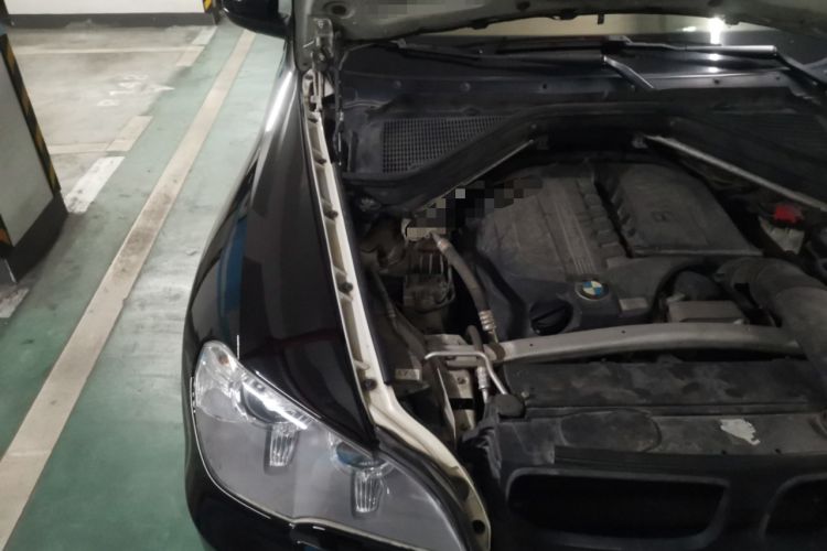 Used BMW X5 2013 xDrive35i Luxury Edition Engine Bay Right