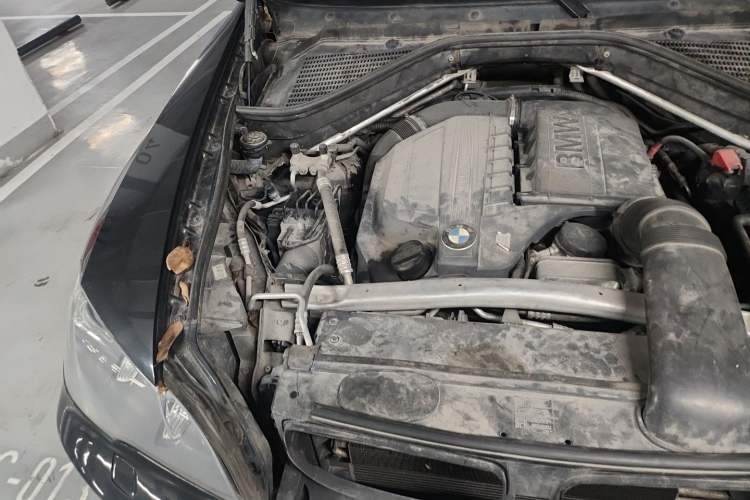 Used BMW X5 2013 xDrive35i Leading Model Engine Bay Right