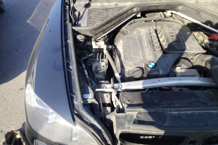 Used BMW X5 2013 xDrive40i Engine Bay Right
