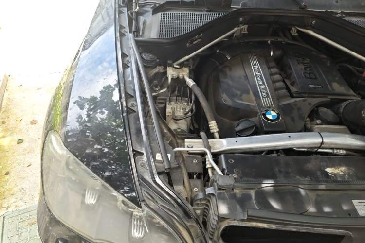 Used BMW X5  Engine Bay Right