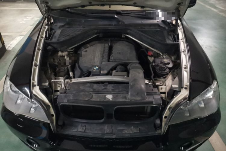 Used BMW X5 2013 xDrive35i Luxury Edition Engine Bay