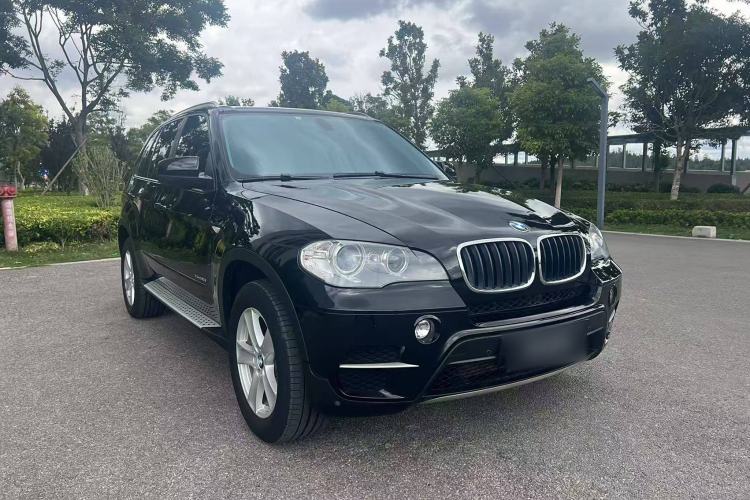 Used BMW X5 2013 xDrive35i Middle East version Exterior 2