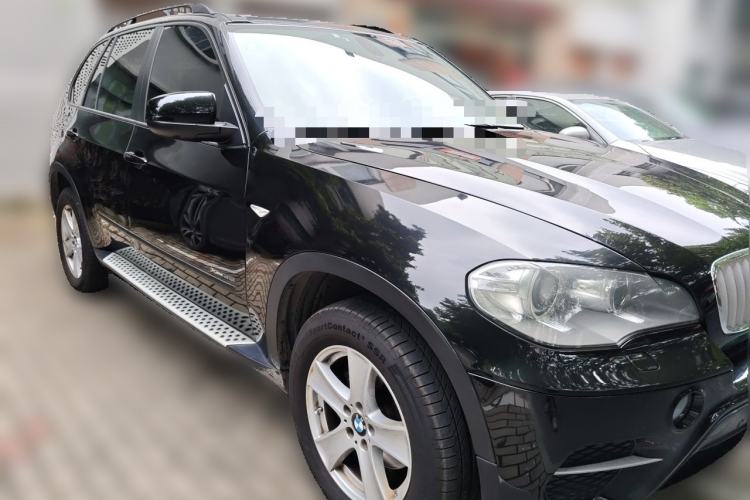 Used BMW X5 2013 xDrive35i Leading Model Front Right 45 Deg