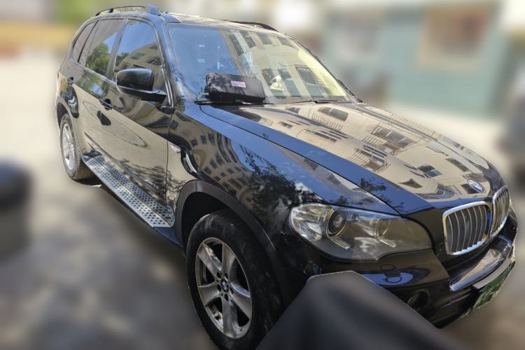 Used BMW X5  Front Right 45 Deg