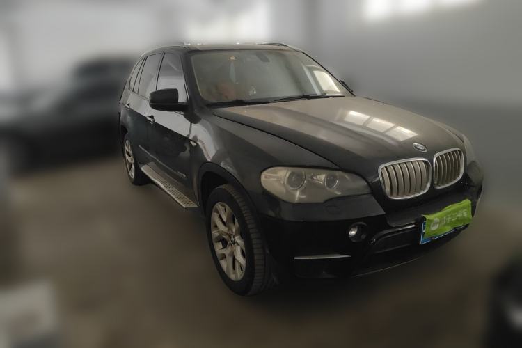 Used BMW X5 2013 xDrive35i Luxury Model Front Right 45 Deg