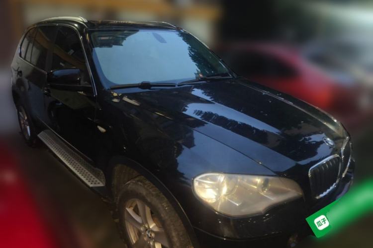 Used BMW X5 2013 xDrive35i Leading Model Front Right 45 Deg