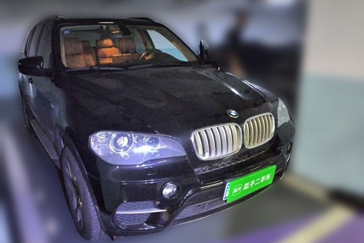 Used BMW X5 2013 xDrive35i Leading Model Front Right 45 Deg