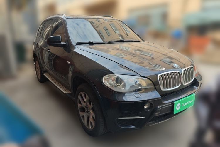 Used BMW X5 2013 xDrive35i Leading Model Front Right 45 Deg
