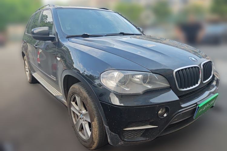 Used BMW X5 2013 xDrive35i Leading Model Front Right 45 Deg