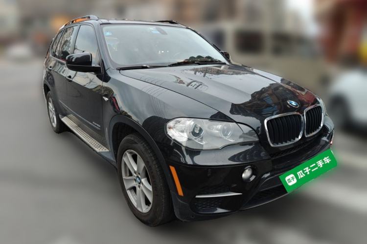 Used BMW X5 2013 xDrive35i U.S. specification Front Right 45 Deg