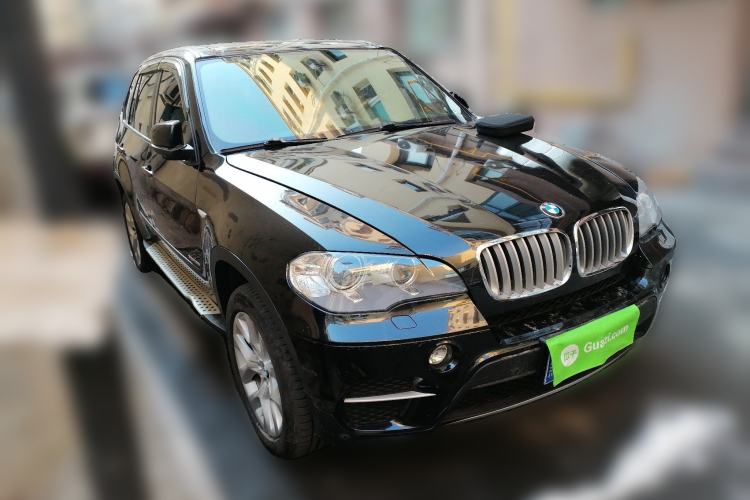 Used BMW X5 2013 xDrive35i Leading Model Front Right 45 Deg