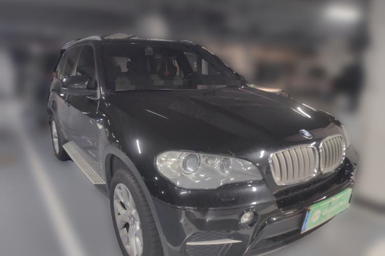 Used BMW X5 2013 xDrive35i Luxury Edition Front Right 45 Deg