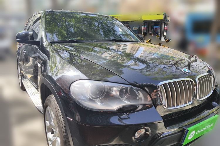 Used BMW X5 2013 xDrive35i Leading Model Front Right 45 Deg