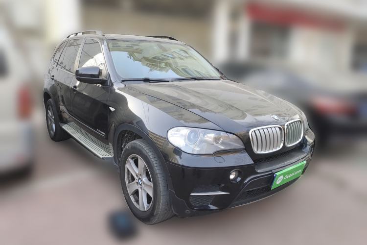 Used BMW X5 2013 xDrive35i Leading Model Front Right 45 Deg