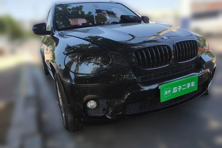 Used BMW X5 2013 xDrive35i Leading Model Front Right 45 Deg