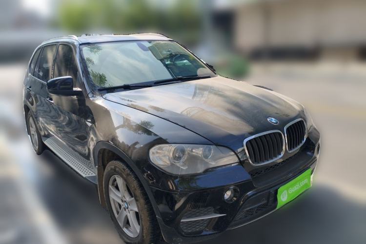 Used BMW X5 2013 xDrive35i Middle East version Front Right 45 Deg